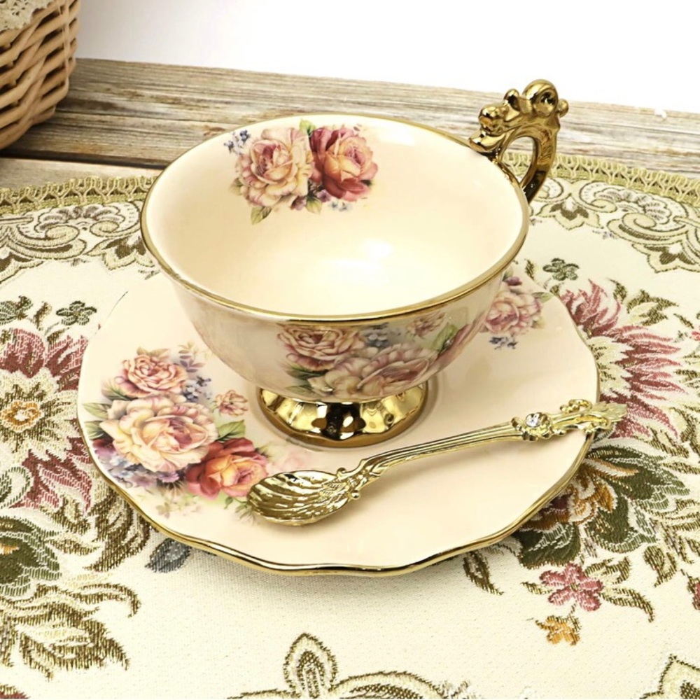 Vintage-style gold-tone mini teaspoon - Picture 3 of 11